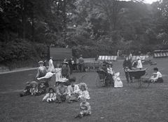 ESCC Broderick St Leonards Gardens 1905